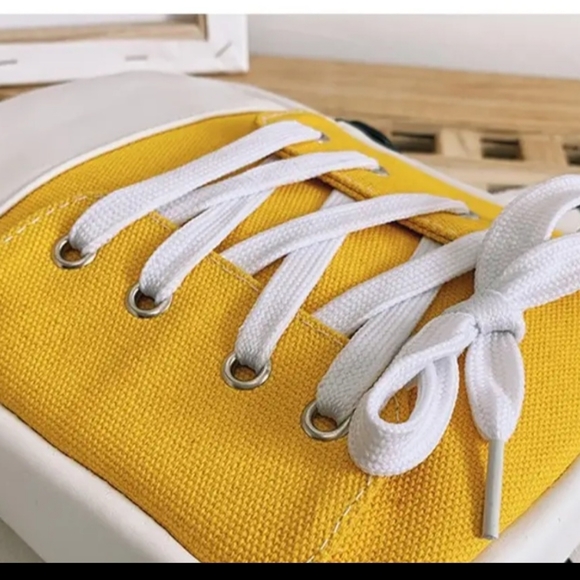 NWT!! Women's Unique Blue and White Crossbody Shoulder Bag 💙✨️💙 - Picture 8 of 12